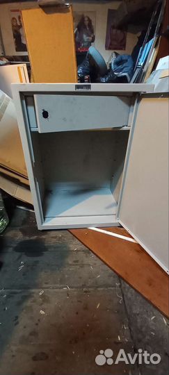 Сейф, шкаф бухгалтерский