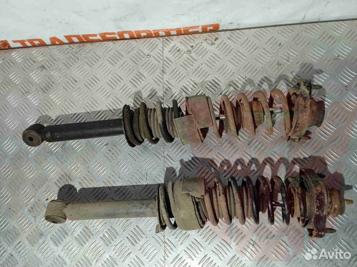 Стойка задняя Вольво S40 (VS)