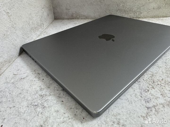 MacBook Pro 16 M2 Pro 16/512gb