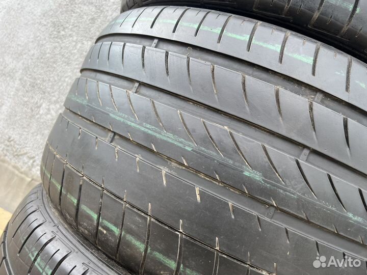 Dunlop SP Sport Maxx GT 285/35 R21 и 325/30 R21