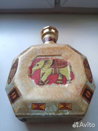 Бутылка стеклянная декоративная