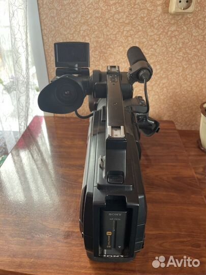 Видеокамера Sony HXR-MC1500P