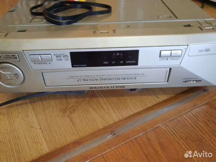 Видеомагнитофон