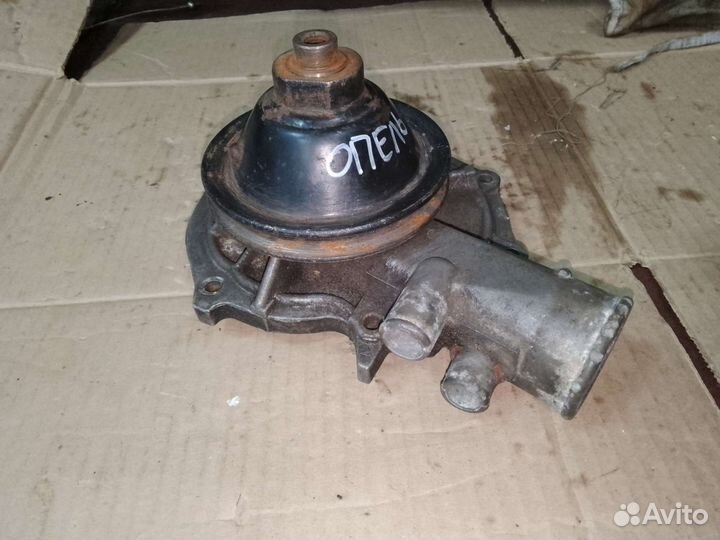 Помпа Opel Frontera a