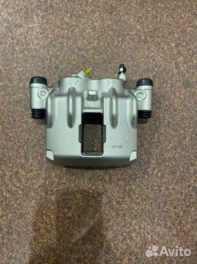 Суппорт передний левый citroen jumper