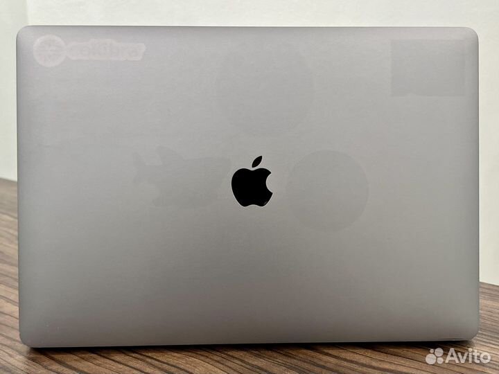 Apple macbook pro 15 2018 i9 / 32GB / 1TB