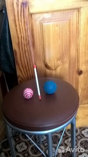 Игрушки, миски для пищи, совок