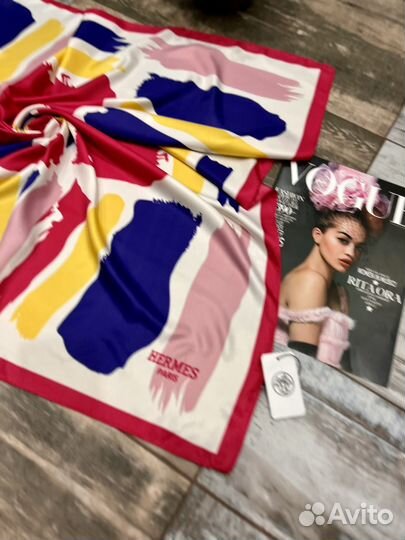 Шелковый платок Hermes фуксия разноцветный