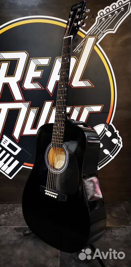 Акустическая гитара + аксессуар