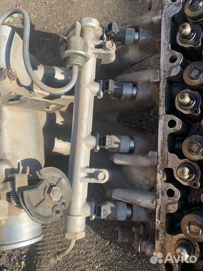 Топливная рампа с форсунками Daewoo Nexia 1.5