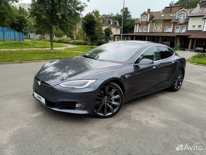 Tesla Model S, 2018