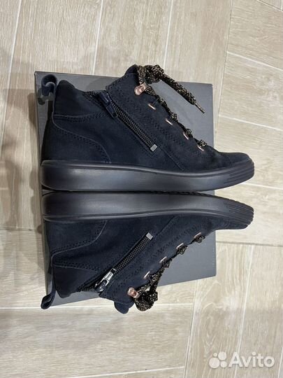 Ботинки для девочки 34