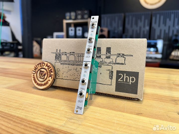 Eurorack модуль 2hp S+H