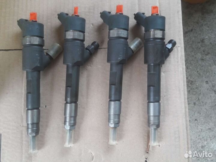 Топливная форсунка 1.9DCI для опель рено митцубиси