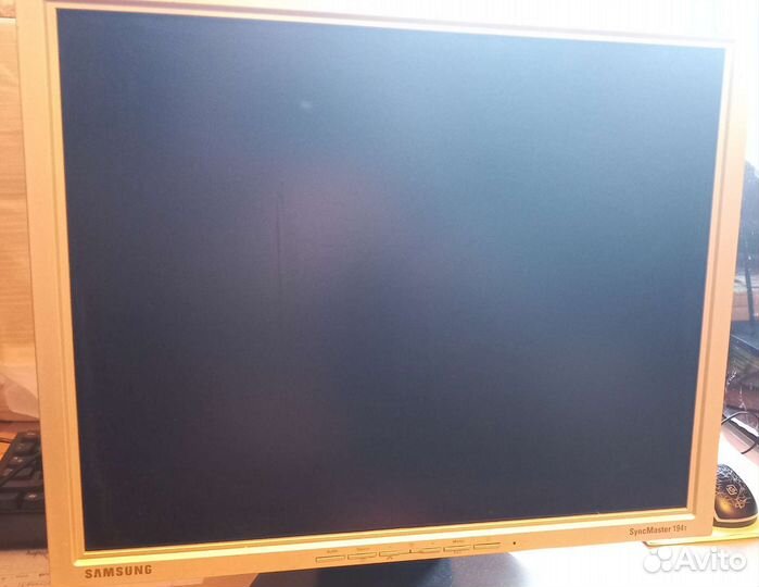 Монитор Samsung syncmaster