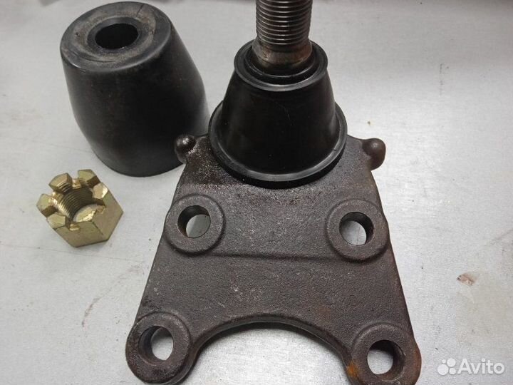 Шаровая опора Isuzu Bighorn UBS1VC 4JG1