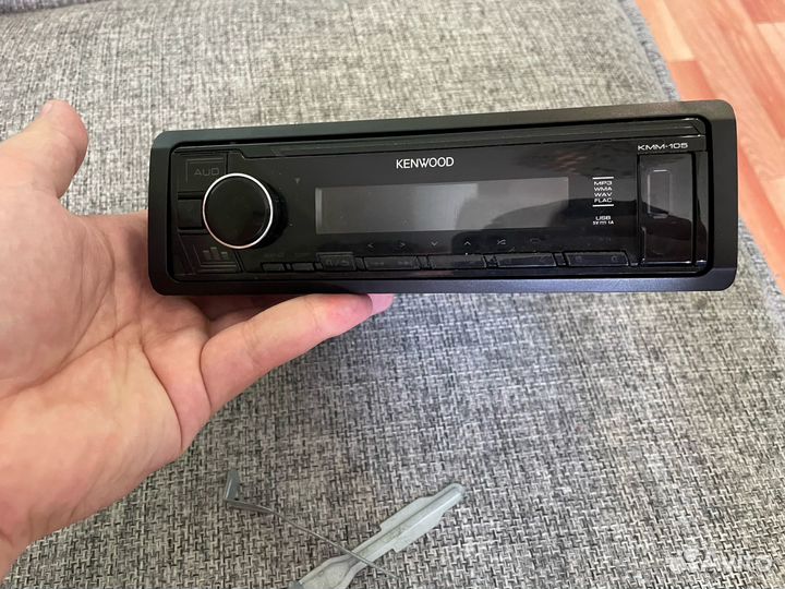 Магнитола Kenwood KMM-105