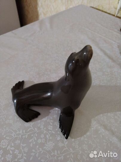 Фарфоровая статуэтка 