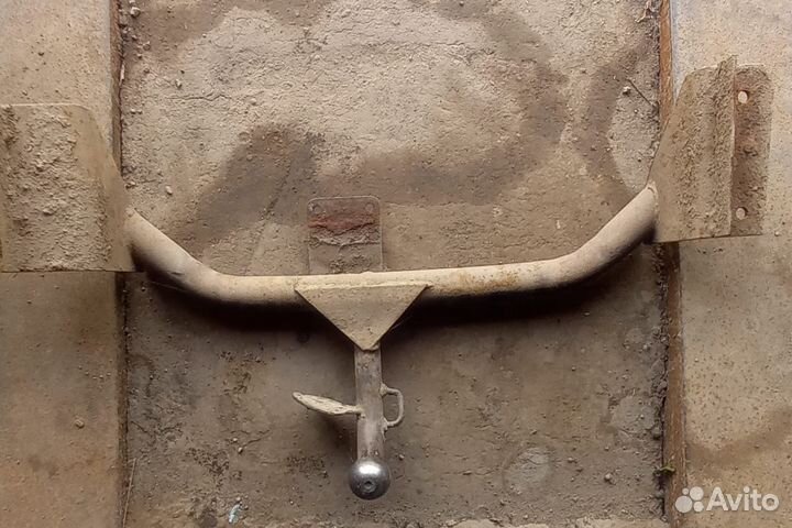 Фаркоп на Ваз 2110