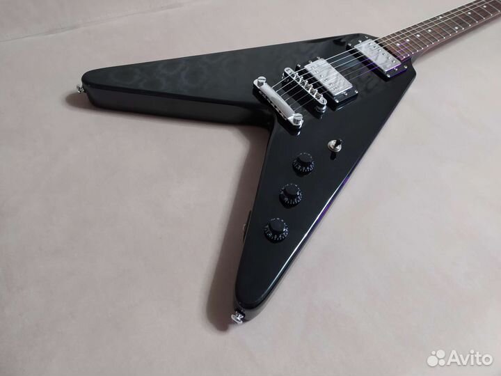 Гитара Flying V Samik Greg Bennett