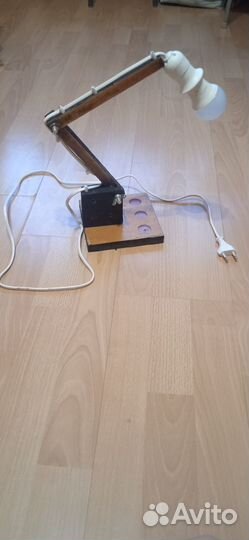 Лампа настольная