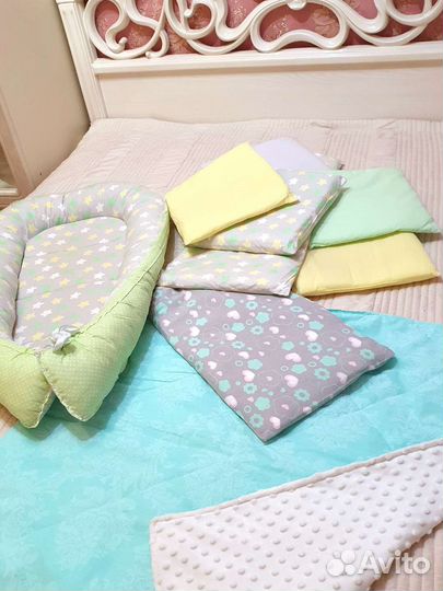 Комплект в детскую кроватку с бортиками