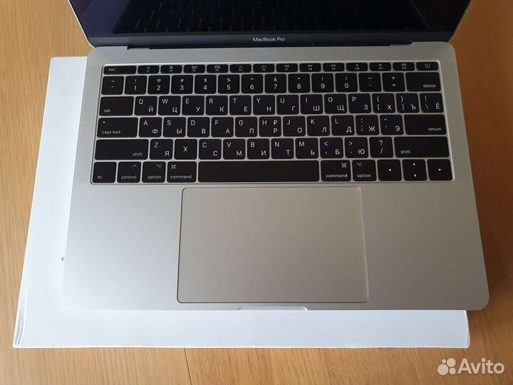 Apple MacBook Pro 13 2017 8Gb 128Gb Silver