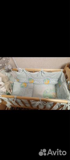 Кроватка с маятником