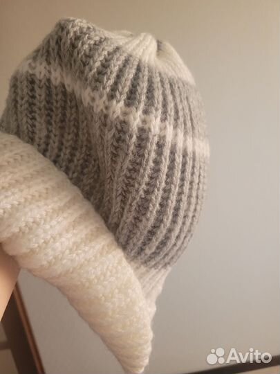 Шапка женская вязаная