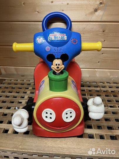 Детская машинка каталка с ручкой