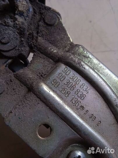 Замок двери задний правый Opel Vectra A Опель