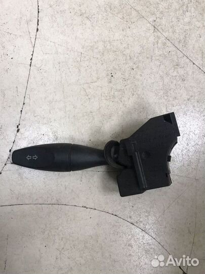 Переключатель поворотов подрулевой Ford Focus