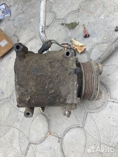 Компрессор кондиционера Митсубиси Галант