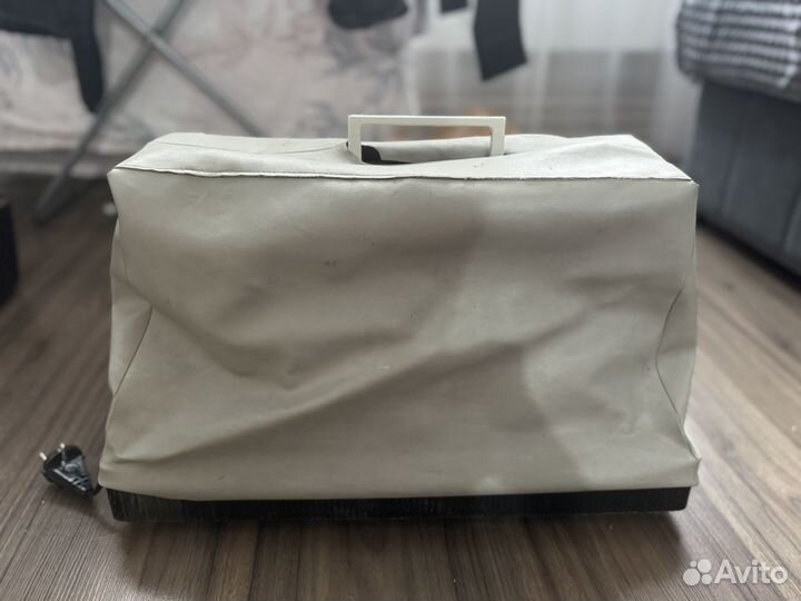 Швейная машинка чайка 134А