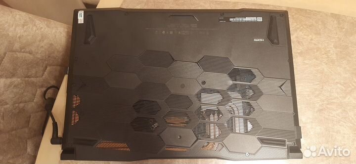 Ноутбук MSI Katana GF76 11UE-269XRU новый