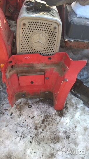 Корпус подножки левый мерседес актрос