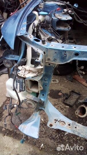 Рамка радиатора Honda Civic FD R18A2 2010