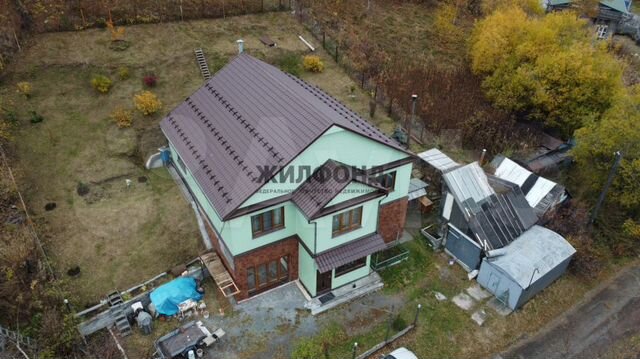 Дом 207,6 м² на участке 7,3 сот.