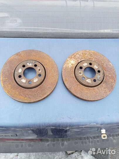Передние тормозные диски Volkswagen polo