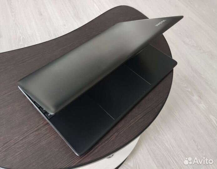 Быстрый ноутбук Haier U156 SSD 256gb