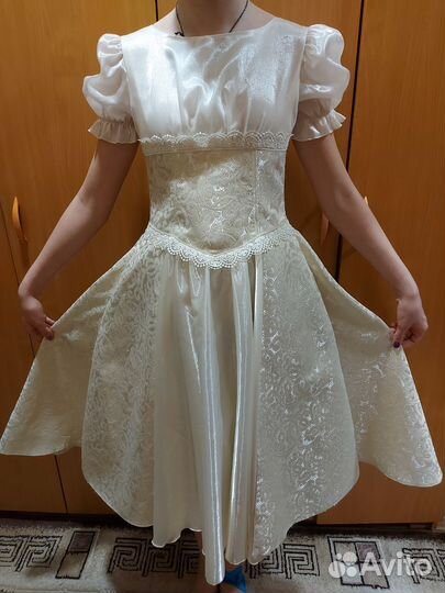 Нарядное платье