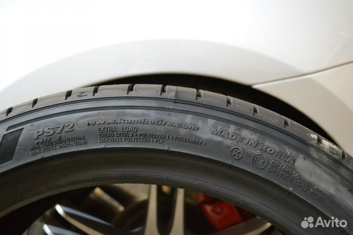 Kumho Ecsta Sport S PS72 225/35 R19 и 265/30 R19 88Y