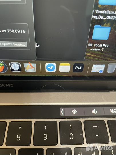 Macbook pro 13 2018 touch bar