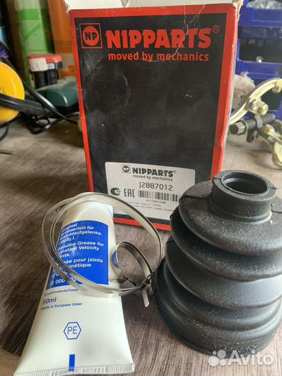 Nipparts J2887012 Пыльник шруса