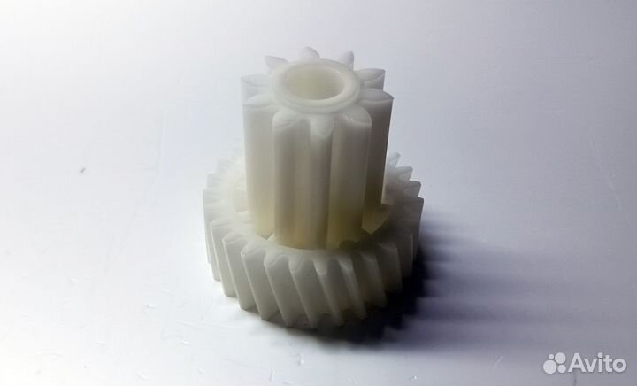 BR67001026 шестерня средняя мясорубки braun G1300