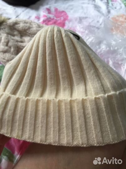 Шапки женские новые