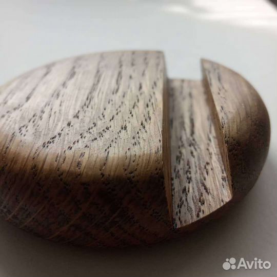 Подставка для телефона из дерева
