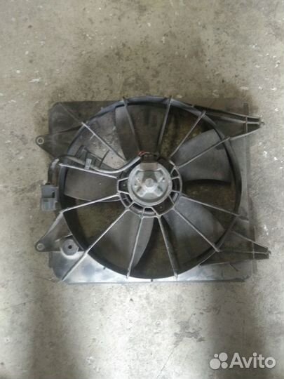Вентилятор охлаждения Хонда CR-V 3 2.0