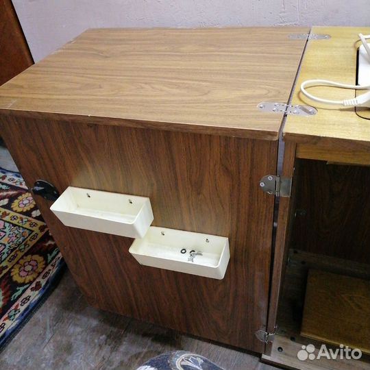 Швейная машина чайка 143