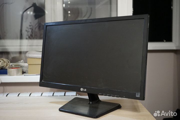 Монитор LG 22 дюйма